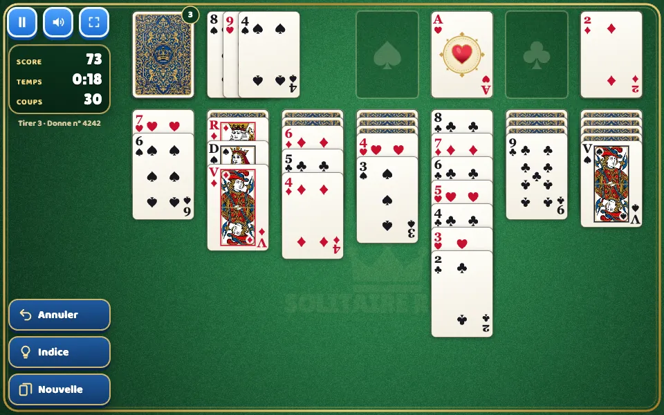 Une donne de Solitaire Royal en tirage 3 : une colonne rangée du 8 au 2 en alternant rouge et noir